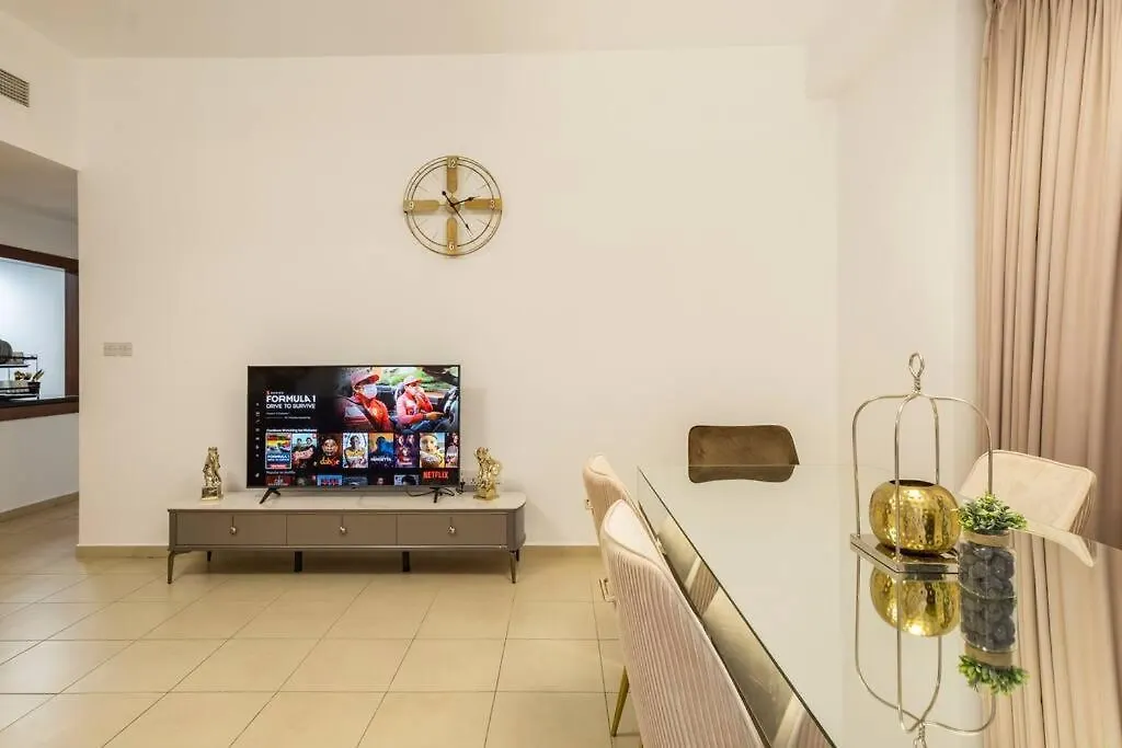 Leen Homes-Jbr -Spacious 4 Bedroom Apartment-1
