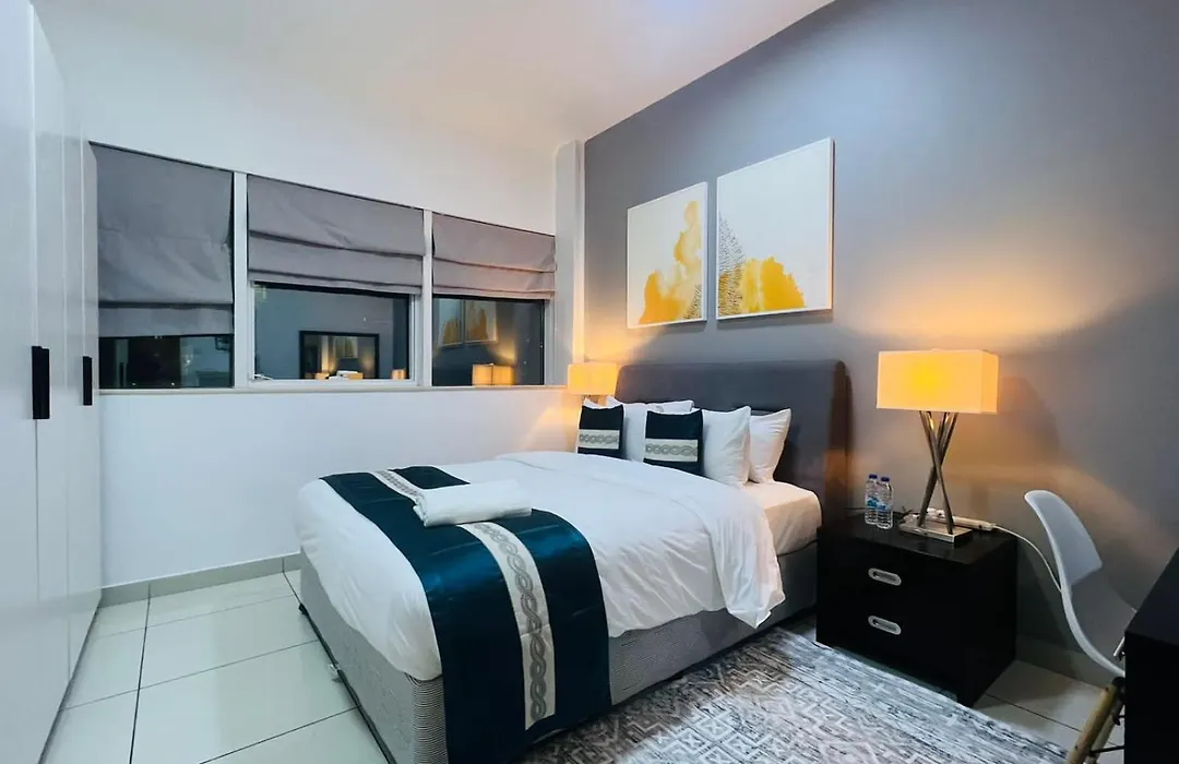 Private Rooms In 3 Bedroom Apartment Skynest Homes Marina Pinnacle-1