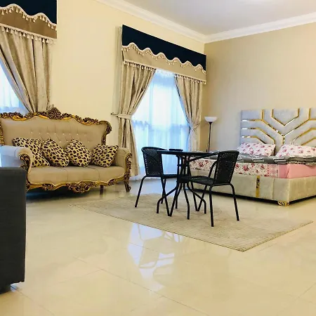 Master Bedroom With Private Bathroom-3