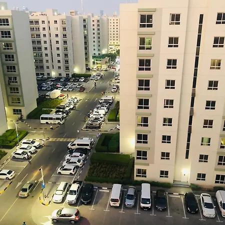 Private Bedroom In 1 Bhk With Burj View-3