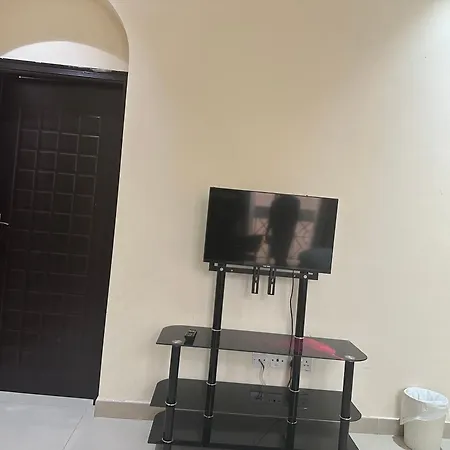 Independent Villa Near Dubai Airport-3